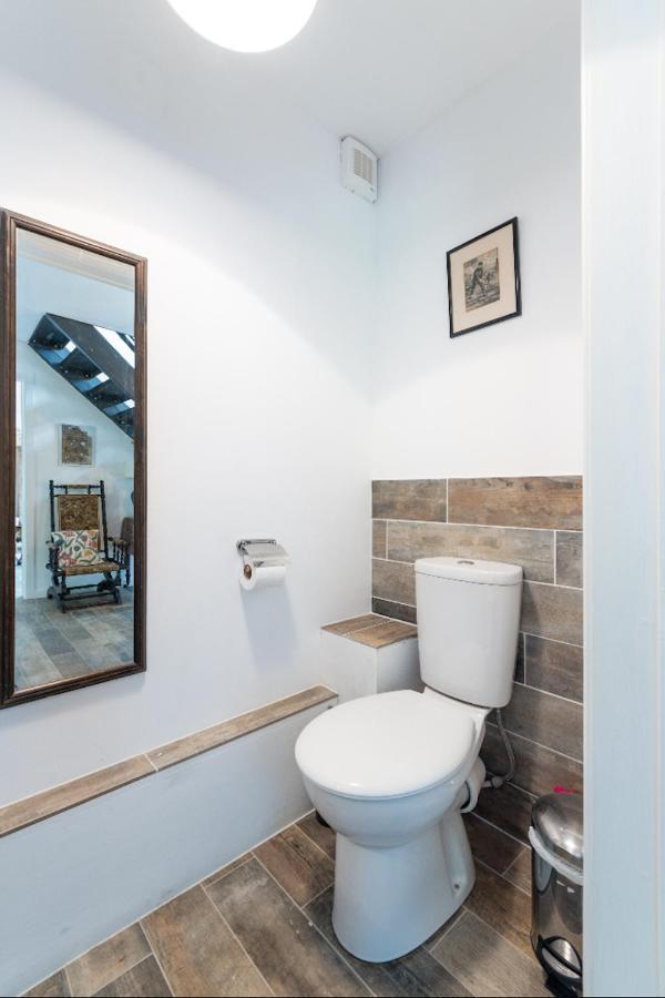 The Hidden House Apartment Stroud  Ngoại thất bức ảnh